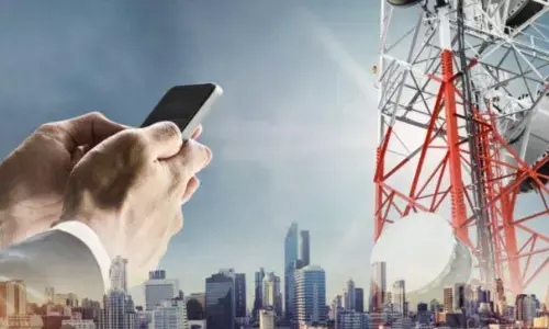 मोबाइल टावर से हानिकारक विकिरण की आशंका निराधार