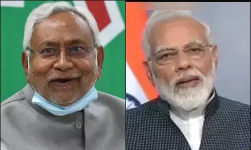 बिहार में गरीबी घटने पर श्रेय लेने की मची होड़