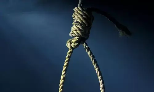 5 वर्षों में 98 छात्रों ने की आत्महत्या, 32 हजार छात्र उच्च शिक्षण संस्थानों में ड्रॉप आउट 5 वर्षों में 98 छात्रों ने की आत्महत्या, 32 हजार छात्र उच्च शिक्षण संस्थानों में ड्रॉप आउट