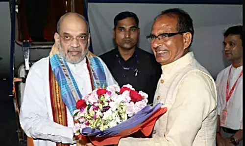 केंद्रीय गृह मंत्री अमित शाह भोपाल पहुंचे, बैठक शुरू