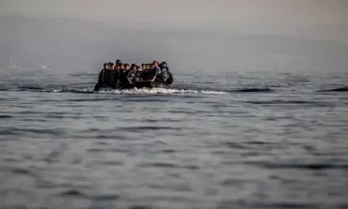 ब्रिटेन में शरण चाहने वाले भारतीयों से प्रताड़ित होने का अभिनय करने की सलाह दे रहे वकील : रिपोर्ट