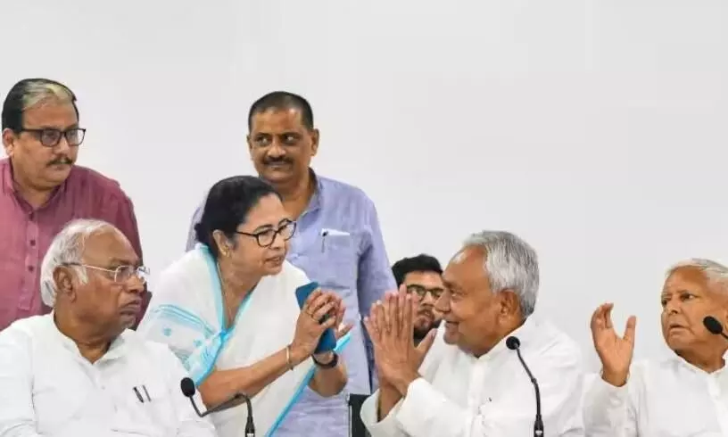 विपक्ष के इंडिया गठबंधन की तीसरी बैठक 25-26 अगस्त को मुंबई में होगी विपक्ष के इंडिया गठबंधन की तीसरी बैठक 25-26 अगस्त को मुंबई में होगी