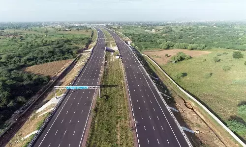 भारी बारिश के बीच पुलिस की लोगों से जयपुर-दिल्ली के लिए दौसा एक्सप्रेसवे के इस्तेमाल की सलाह भारी बारिश के बीच पुलिस की लोगों से जयपुर-दिल्ली के लिए दौसा एक्सप्रेसवे के इस्तेमाल की सलाह