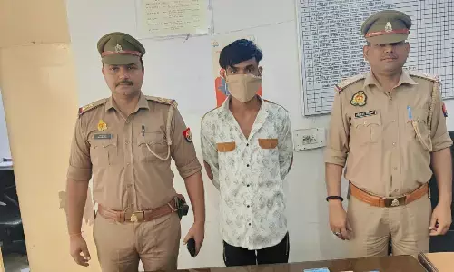 नोएडा : चोरी के 31 मोबाइल के साथ दो नाबालिग समेत एक गिरफ्तार