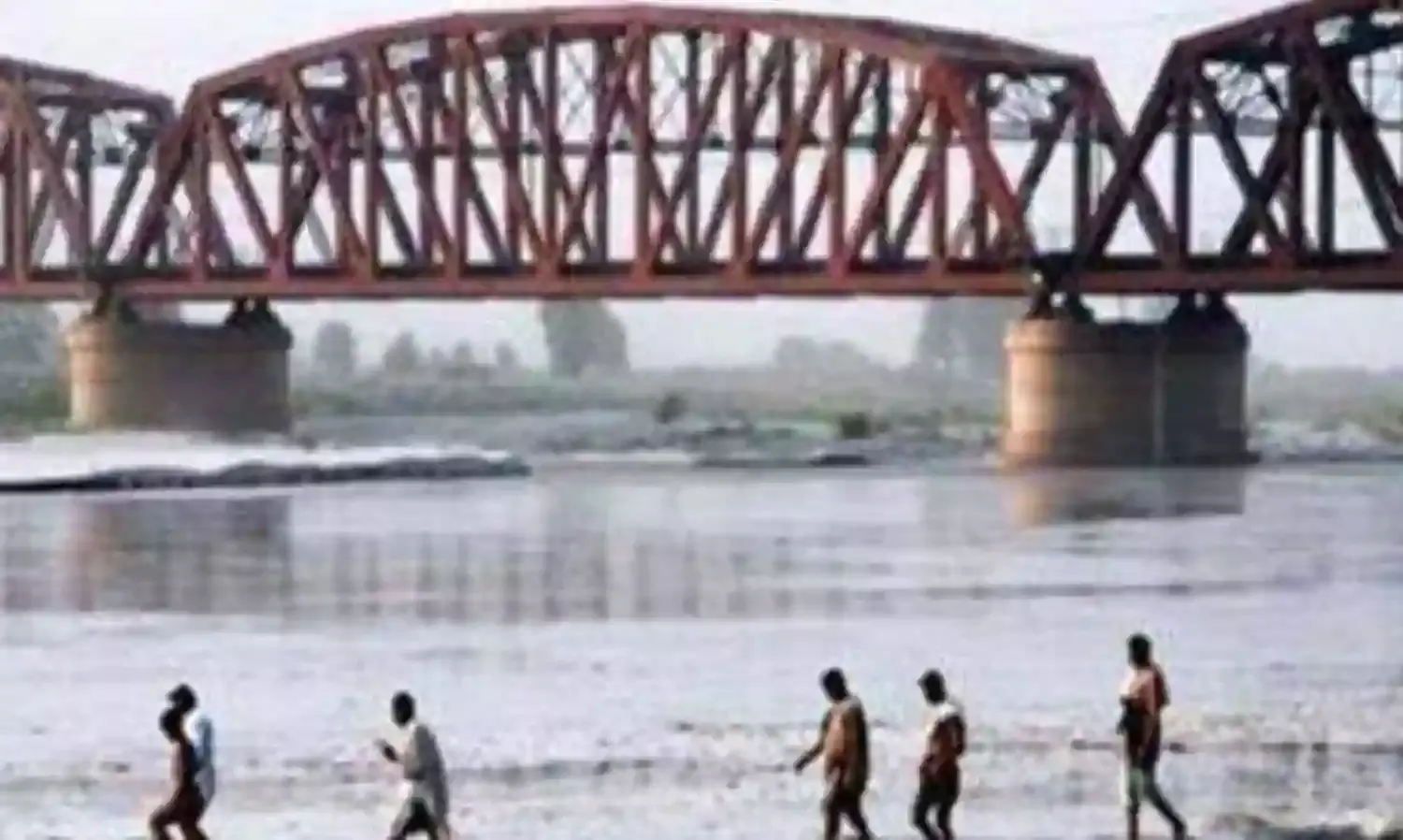 दो भारतीय नदी में बहकर पहुंचे पाकिस्तान, हिरासत में लिए गए