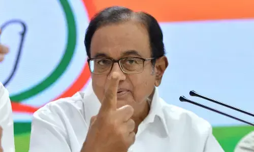 शेखी बघारना भाजपा सरकार की पहचान: चिदंबरम शेखी बघारना भाजपा सरकार की पहचान: चिदंबरम