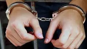 छात्रा की मृत्यु मामले में दो कार चालक गिरफ्तार छात्रा की मृत्यु मामले में दो कार चालक गिरफ्तार