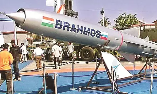 हनी ट्रैप में फंसे पुणे के वैज्ञानिक पाक एजेंट को देने वाले थे ब्रह्मोस मिसाइल की जानकारी