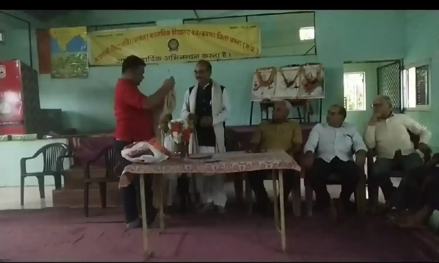 प्राचार्य, प्रभारी प्रचार्य व शिक्षक हुए सेवानिवृत्त