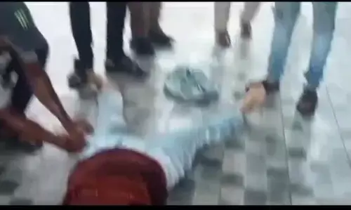 बिल्डिंग की 13वीं मंजिल से युवती ने लगाई छलांग, मौत