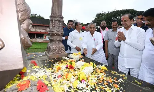 केसीआर बोले : बीआरएस न एनडीए के साथ है और न ही इंडिया एलायंस के साथ केसीआर बोले : बीआरएस न एनडीए के साथ है और न ही इंडिया एलायंस के साथ