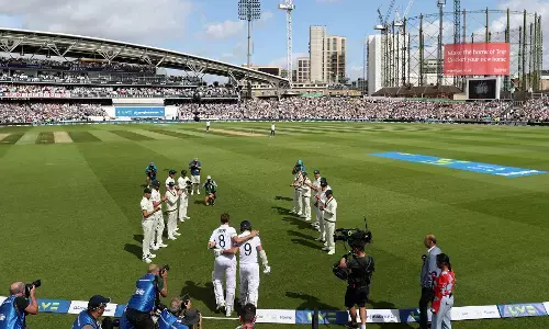 ब्रॉड एशेज क्रिकेट के लिए ही पैदा हुआ है: नासिर हुसैन ब्रॉड एशेज क्रिकेट के लिए ही पैदा हुआ है: नासिर हुसैन