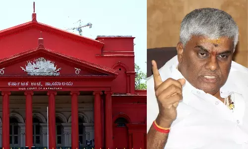 चुनावी गड़बड़ी को लेकर एच.डी. देवेगौड़ा के बेटे रेवन्ना को हाई कोर्ट ने जारी किया समन