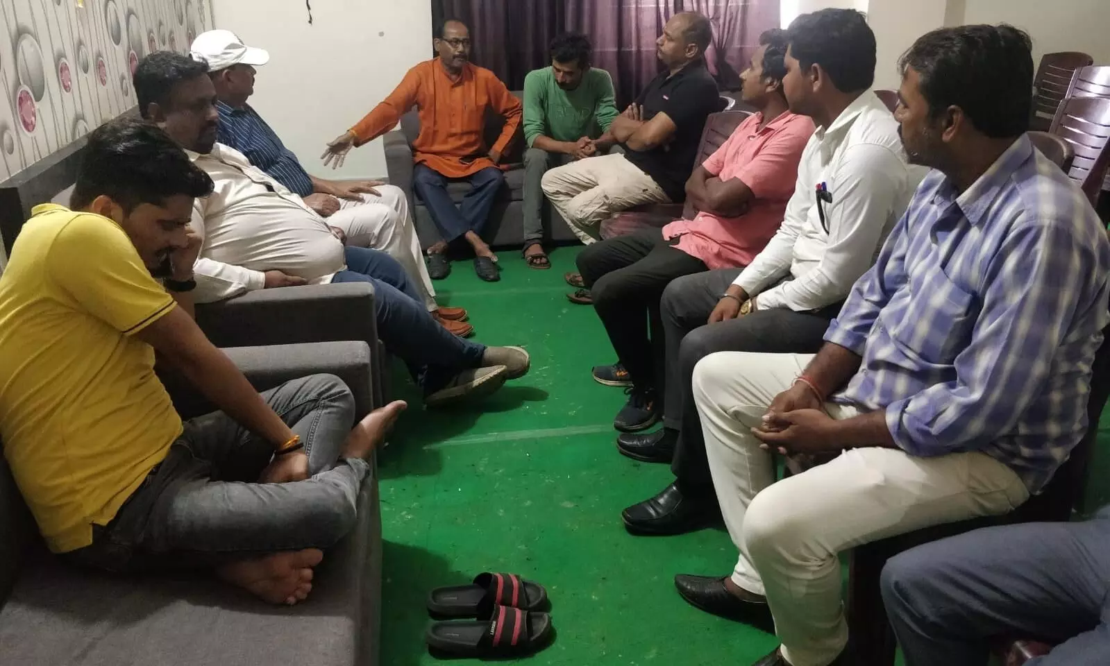 बंद पड़ी हीरा खदानों को चालू कराने को लेकर होगा आंदोलन बंद पड़ी हीरा खदानों को चालू कराने को लेकर होगा आंदोलन