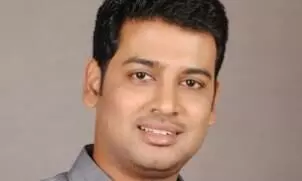 उद्धव गुट की श्रीकांत शिंदे के लोकसभा क्षेत्र पर नजर, दमदार उम्मीदवार खोजने का काम शुरु उद्धव गुट की श्रीकांत शिंदे के लोकसभा क्षेत्र पर नजर, दमदार उम्मीदवार खोजने का काम शुरु