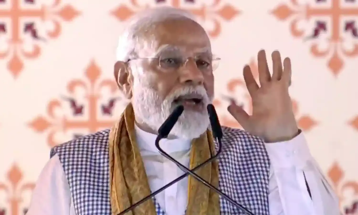 पीएम मोदी ने बिहार के एनडीए सांसदों के साथ की बैठक, दिल्ली सहित 8 राज्‍यों के एनडीए सांसदों के साथ बैठक जारी