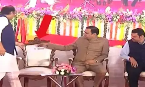 आखिरकार अजित पवार को मिली मुख्यमंत्री की कुर्सी! आखिरकार अजित पवार को मिली मुख्यमंत्री की कुर्सी!