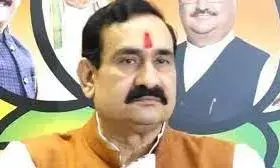 मध्यप्रदेश में हो रहे तबादलों पर कांग्रेस ने भाजपा पर उठाए सवाल, गृह मंत्री नरोत्तम मिश्रा ने किया पलटवार