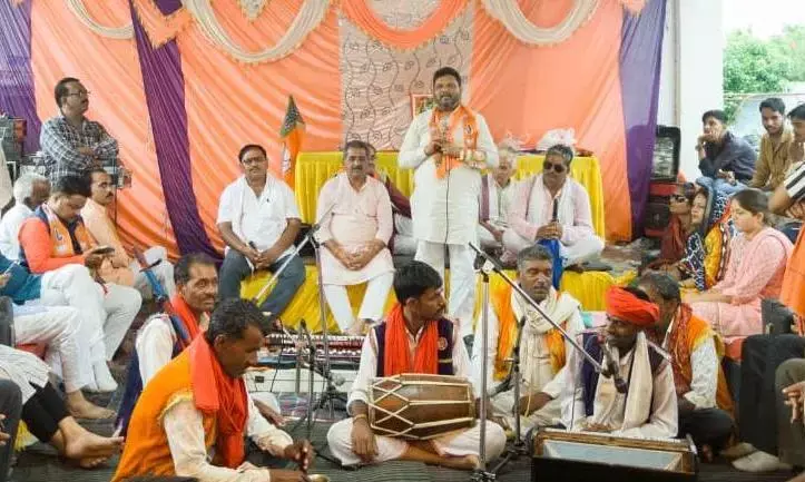 संत रविदास जी के विचारों को जन-जन तक पहुंचाने दूसरे दिन भी निकाली गई समरसता यात्रा