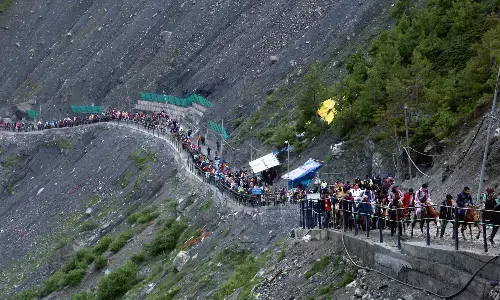अमरनाथ यात्रा के लिए 1,181 तीर्थयात्री जम्मू शिविर से रवाना