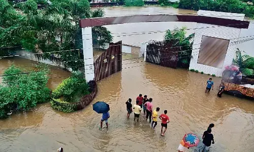 पानी-पानी हुआ शहर, कई जगह सड़कें जलमग्न, घरों में घुसा पानी, लोग बेहाल