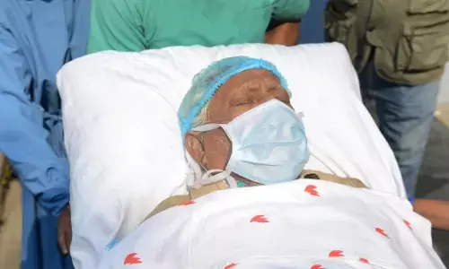 बंगाल के पूर्व सीएम बुद्धदेव भट्टाचार्य की हालत में मामूली सुधार बंगाल के पूर्व सीएम बुद्धदेव भट्टाचार्य की हालत में मामूली सुधार