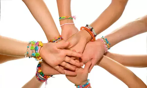 इस फ्रेंडशिप डे अपने दोस्त के लिए घर पर बनाएं फ्रेंडशिप बेल्ट, इन आइडियाज के साथ इस फ्रेंडशिप डे अपने दोस्त के लिए घर पर बनाएं फ्रेंडशिप बेल्ट, इन आइडियाज के साथ