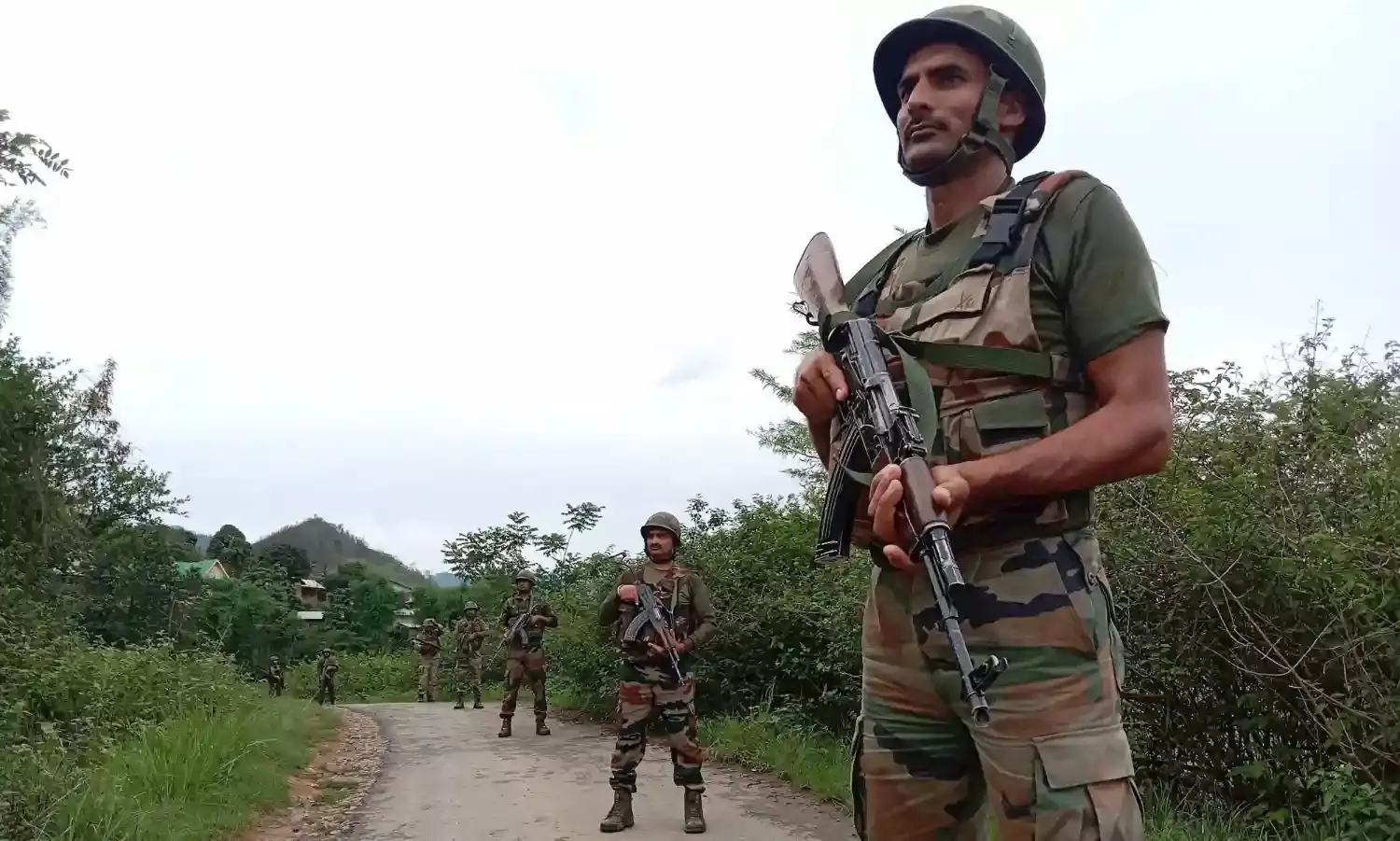 मणिपुर में ताजा हिंसा में तीन की मौत
