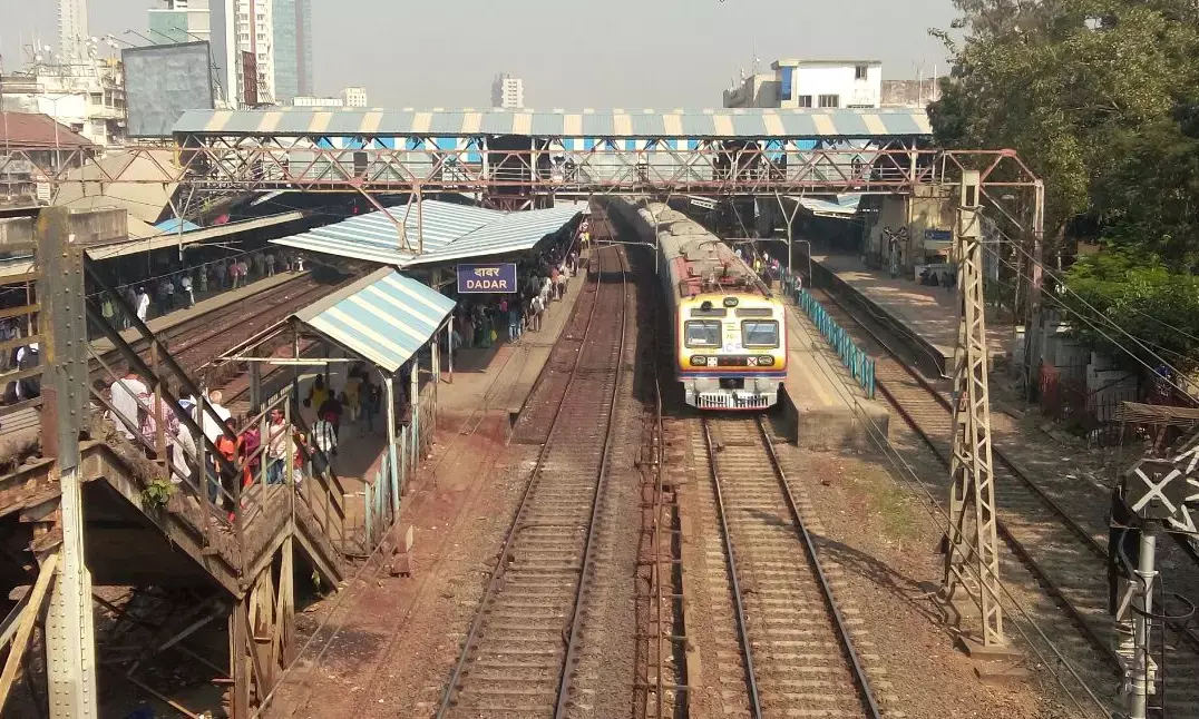 परेल-विक्रोली और कांजुरमार्ग स्टेशन दिखेंगे फर्स्ट क्लास