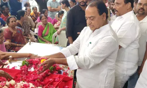 विभिन्न दलों के नेताओं ने गदर को दी अंतिम विदाई