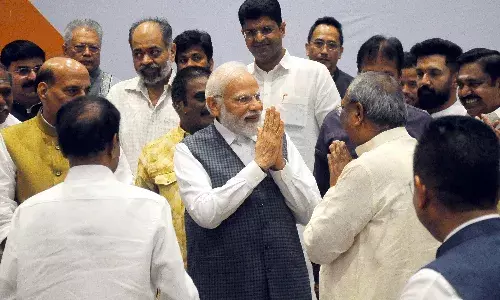 प्रधानमंत्री मोदी ने गुजरात और पूर्वोत्तर के एनडीए सांसदों के साथ की बैठक