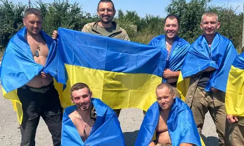 रूस ने 22 यूक्रेनी युद्धबंदियों को किया रिहा रूस ने 22 यूक्रेनी युद्धबंदियों को किया रिहा