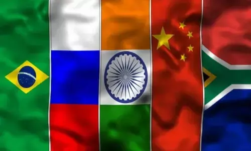 दक्षिण अफ्रीका ब्रिक्स शिखर सम्मेलन की मेजबानी के लिए तैयार: मंत्री