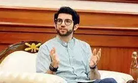 जब हाईवे के मेंटेनेंस का काम मनपा करती तो टोल की वसूली क्यों - आदित्य ठाकरे