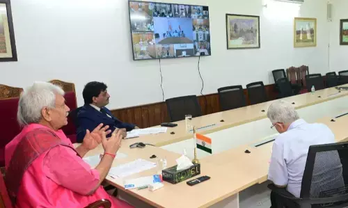 जम्मू-कश्मीर एलजी ने स्वतंत्रता दिवस समारोह की तैयारियों की समीक्षा की