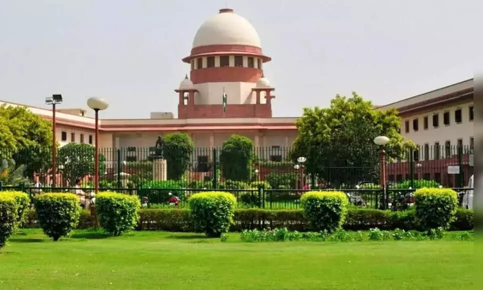 बिलकिस बानो मामले में दोषियों की सजा में छूट को चुनौती देने वाली याचिकाओं पर सुप्रीम कोर्ट में आखिरी सुनवाई शुरू बिलकिस बानो मामले में दोषियों की सजा में छूट को चुनौती देने वाली याचिकाओं पर सुप्रीम कोर्ट में आखिरी सुनवाई शुरू