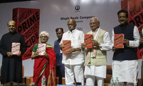 पत्रकार नीरजा चौधरी की भारतीय राजनीति पर पुस्तक का विमोचन