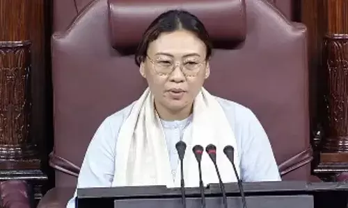 राज्यसभा में वक्ता, अध्यक्ष के आसन और सरकारी स्टाफ में दिखीं सिर्फ महिलाएं