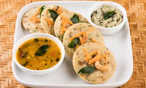 घर पर बनाइए टेस्टी और हेल्दी काजू रवा इडली, इस आसान रेसिपी के साथ