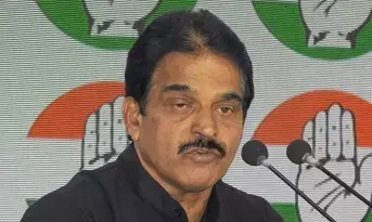 चुनाव आयोग को पीएम के हाथों की कठपुतली बनाने का ज़बरदस्त प्रयास: कांग्रेस चुनाव आयोग को पीएम के हाथों की कठपुतली बनाने का ज़बरदस्त प्रयास: कांग्रेस