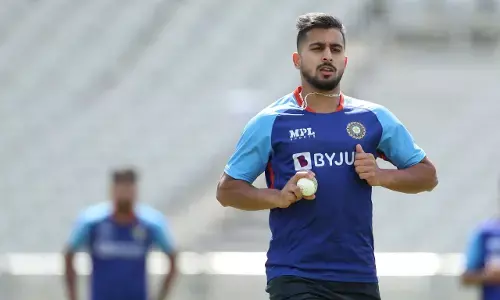 उमरान मलिक के शस्त्रागार में तेज गति ही एकमात्र हथियार नहीं होना चाहिए: ब्रायन लारा उमरान मलिक के शस्त्रागार में तेज गति ही एकमात्र हथियार नहीं होना चाहिए: ब्रायन लारा