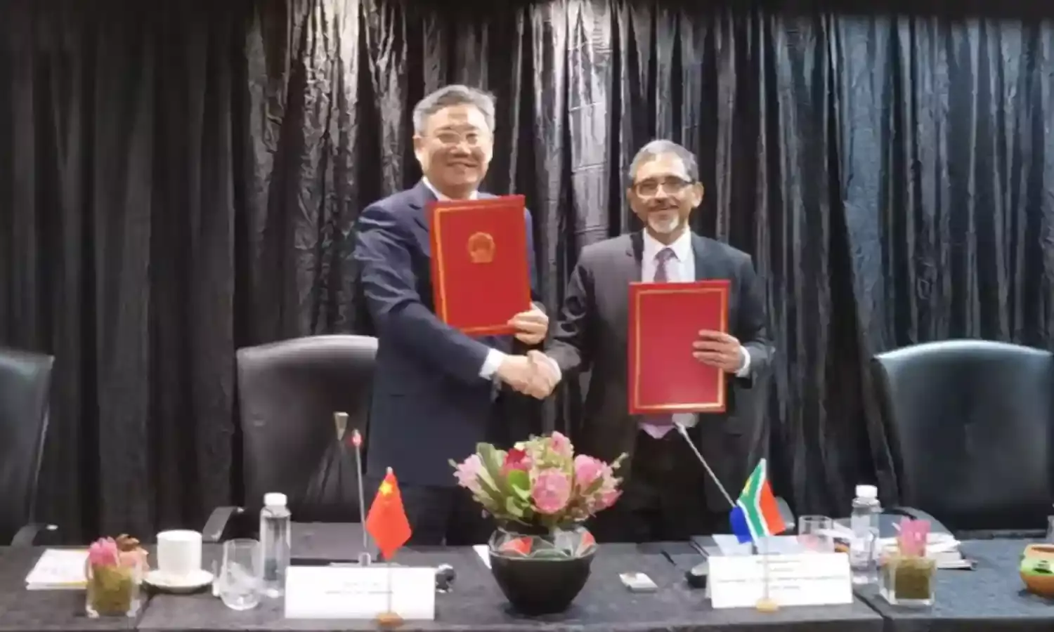 चीन-दक्षिण अफ्रीका आर्थिक व्यापारिक संयुक्त समिति की 8वीं बैठक दक्षिण अफ्रीका में आयोजित