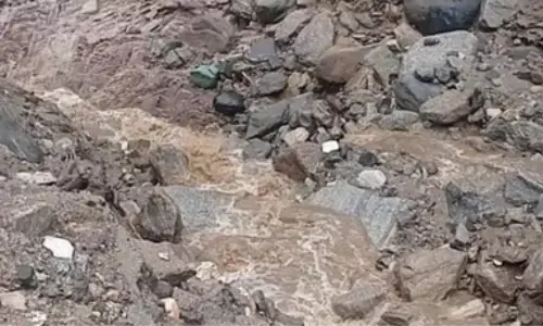 भारी भूस्खलन से चंडीगढ़-मनाली राजमार्ग अवरुद्ध