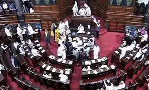 लोकसभा और राज्यसभा की कार्यवाही अनिश्चितकाल के लिए स्थगित