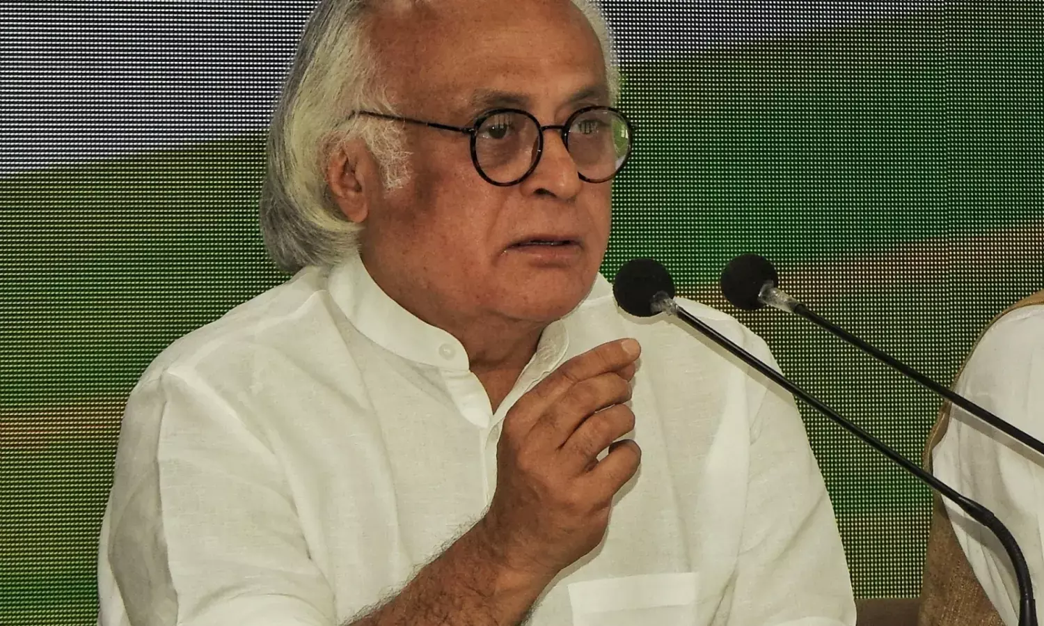 मणिपुर के सांसदों को हिंसा पर बोलने की अनुमति न देना पूरे राज्य का अपमान : कांग्रेस