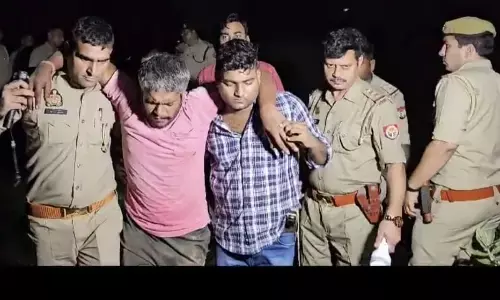 ग्रेटर नोएडा : खाने में गुटका थूकने पर की थी ट्रक ड्राइवर की हत्या, पुलिस ने मुठभेड़ में किया गिरफ्तार