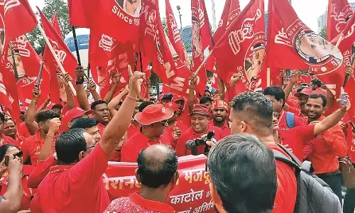 न्यू पेंशन स्कीम के विरुद्ध संसद पर विशाल मोर्चा, 8 सौ से ज्यादा कर्मचारी  हुए शामिल