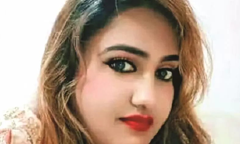 भाजपा नेता सना खान हत्या प्रकरण : दस दिन कार में छिपा रहा पप्पू, पुलिस के खबरी उसे देते रहे पल-पल की खबर भाजपा नेता सना खान हत्या प्रकरण : दस दिन कार में छिपा रहा पप्पू, पुलिस के खबरी उसे देते रहे पल-पल की खबर