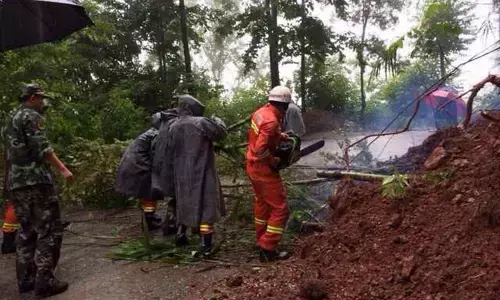 चीन में भूस्खलन से मरने वालों की संख्या बढ़कर 21 हुई
