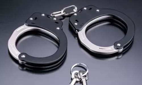 दिल्ली अपराध : फर्जी डकैती मामले में शिकायतकर्ता समेत 5 गिरफ्तार दिल्ली अपराध : फर्जी डकैती मामले में शिकायतकर्ता समेत 5 गिरफ्तार